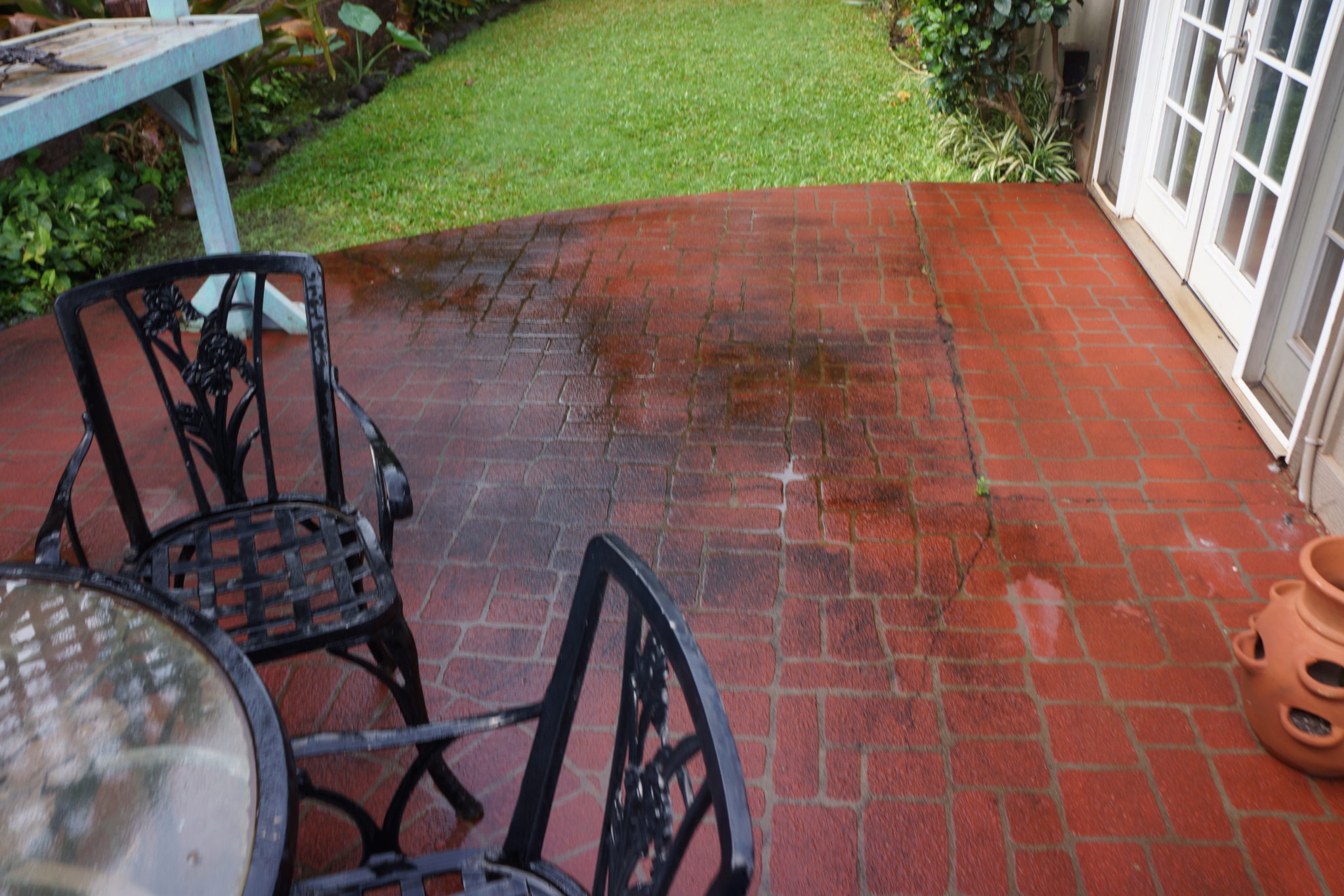 Dirty Kahana Patio